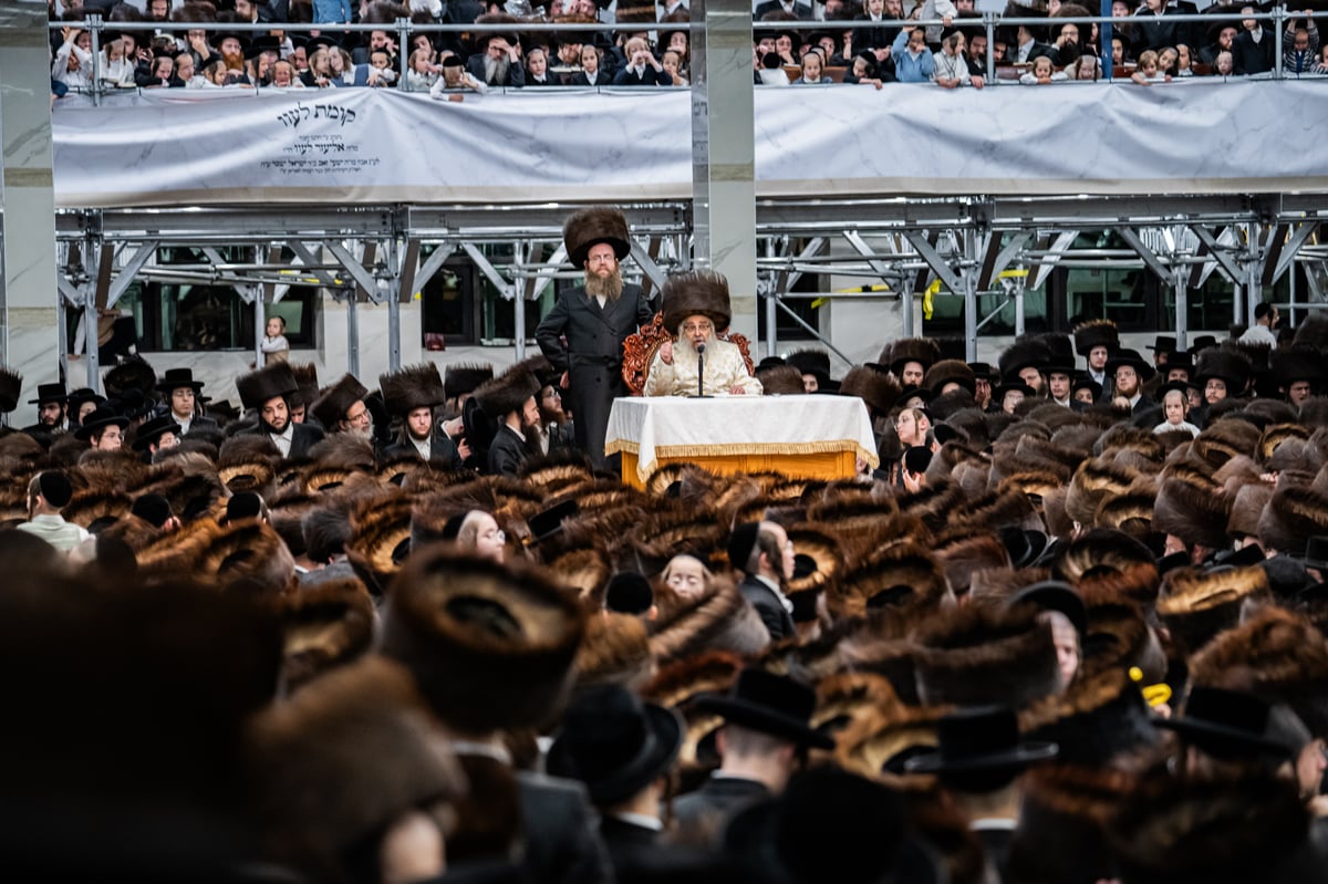 חג השבועות בצל האדמו"ר מסאטמר