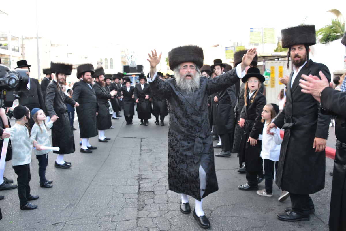 הכנסת ספר תורה לביהמ"ד 'מאורי אור' באשדוד