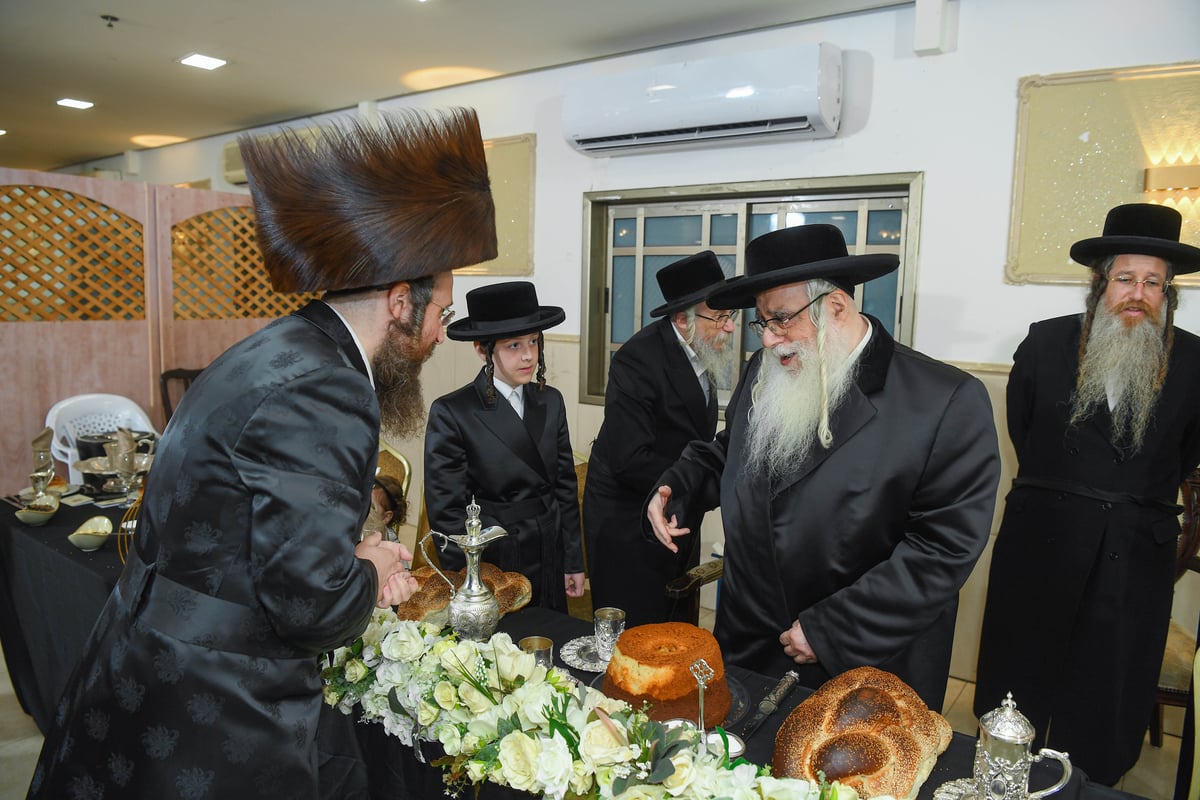 שמחת הבר מצווה לנכד האדמו"ר מזלוטשוב 