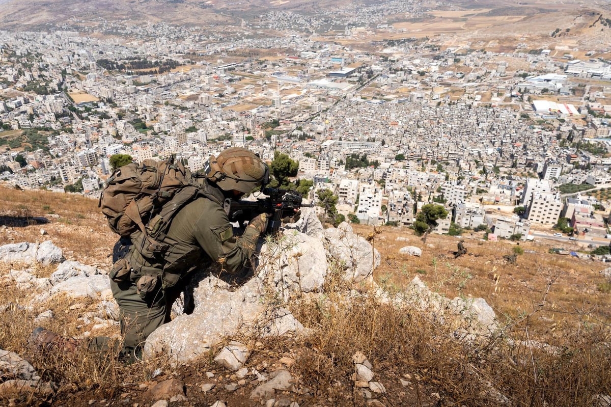 כוחות צה"ל מנהלים מצוד אחר המחבל שביצע את הפיגוע בהר ברכה 