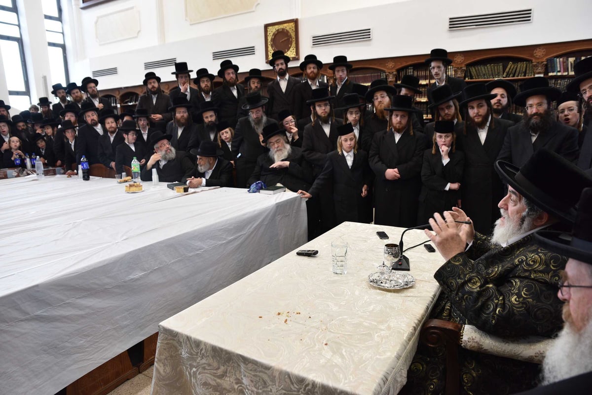 האדמו"ר מויז'ניץ בביקור בביתר