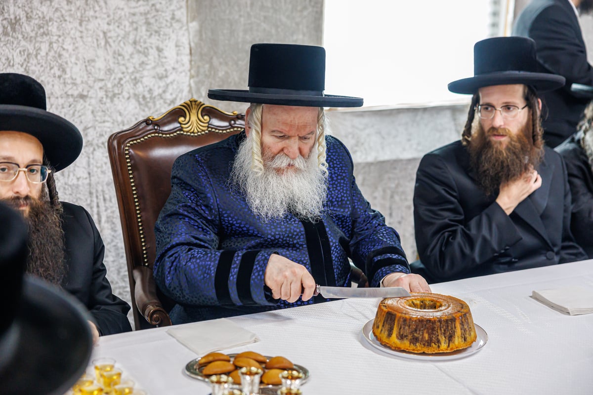 קביעת מזוזות במחנה 'גילה' באבוב