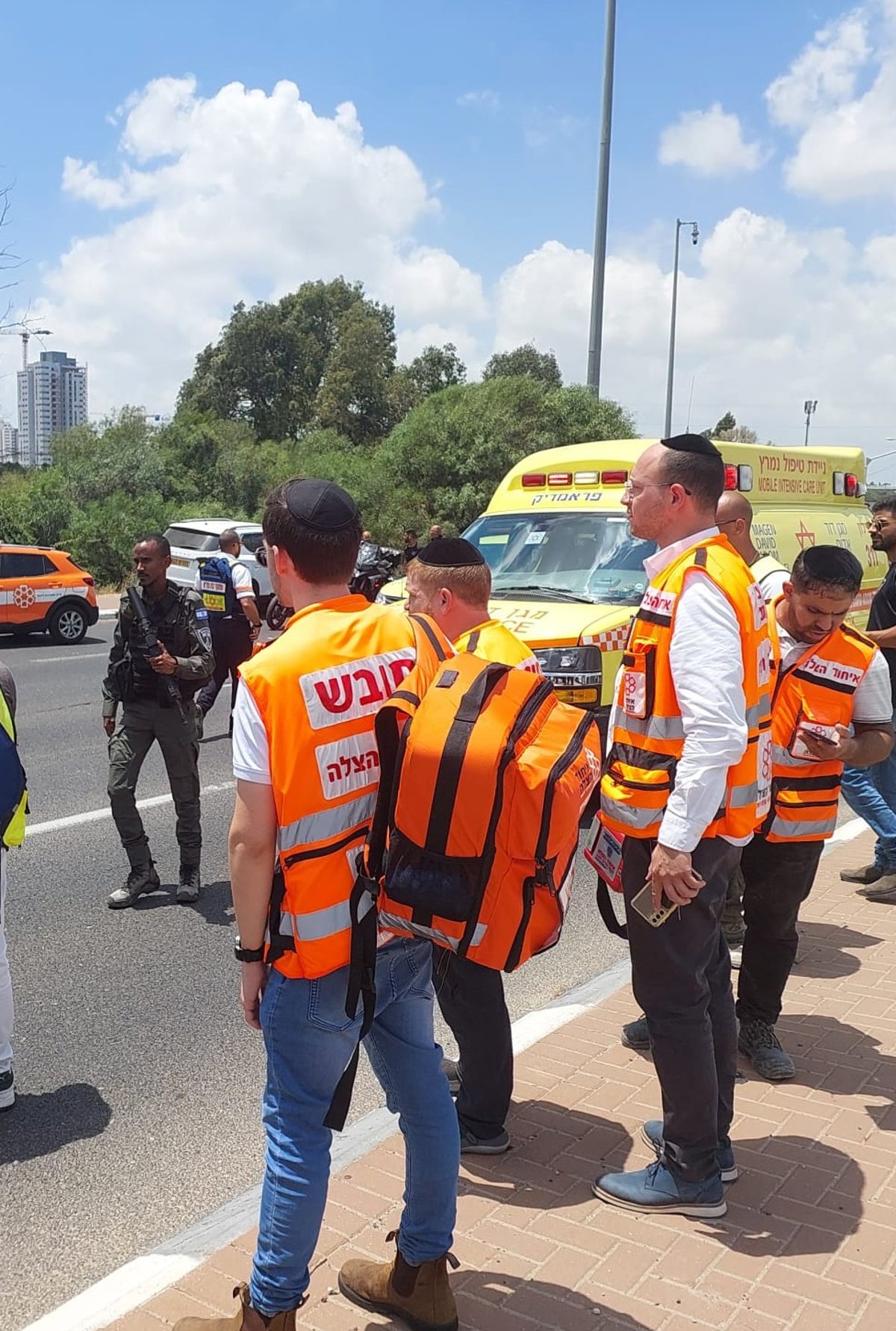פיגוע משולב בלב הארץ: מחבל דרס וירה ליד צריפין - ופצע 4 ישראלים, בהם 1 במצב אנוש