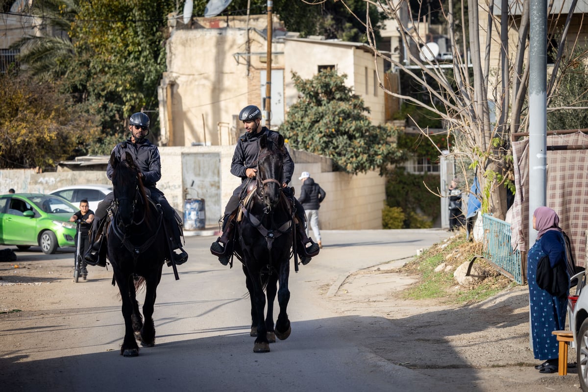 פרשים בשכונת שייח' ג'ראח במזרח ירושלים