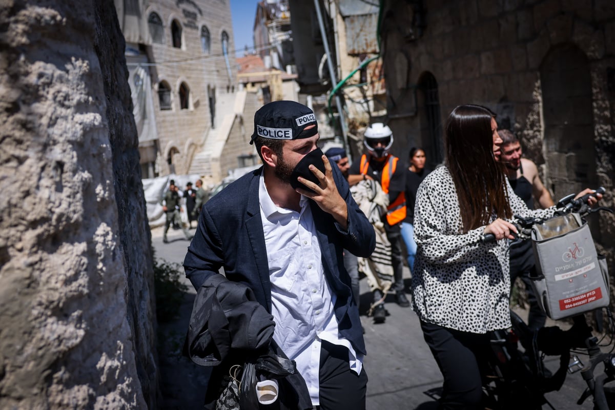 בלשים מחופשים לחרדים במאה שערים