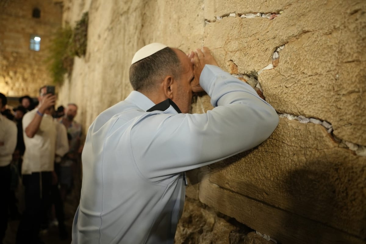 מפכ"ל המשטרה הנכנס רנ"צ דני לוי בכותל המערבי