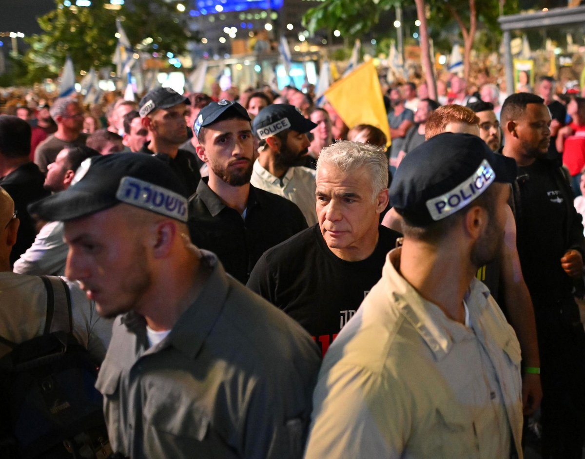 יאיר לפיד הערב בהפגנות השמאל בתל אביב