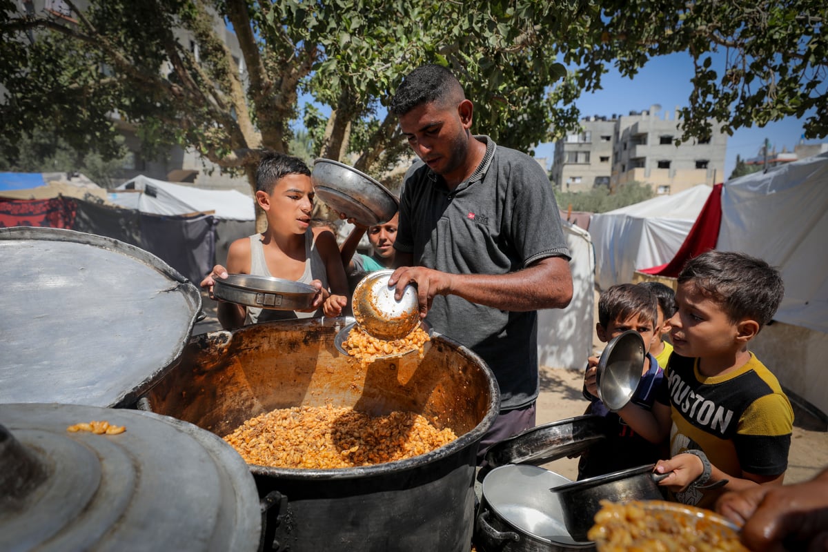 ארוחה חמה בעזה