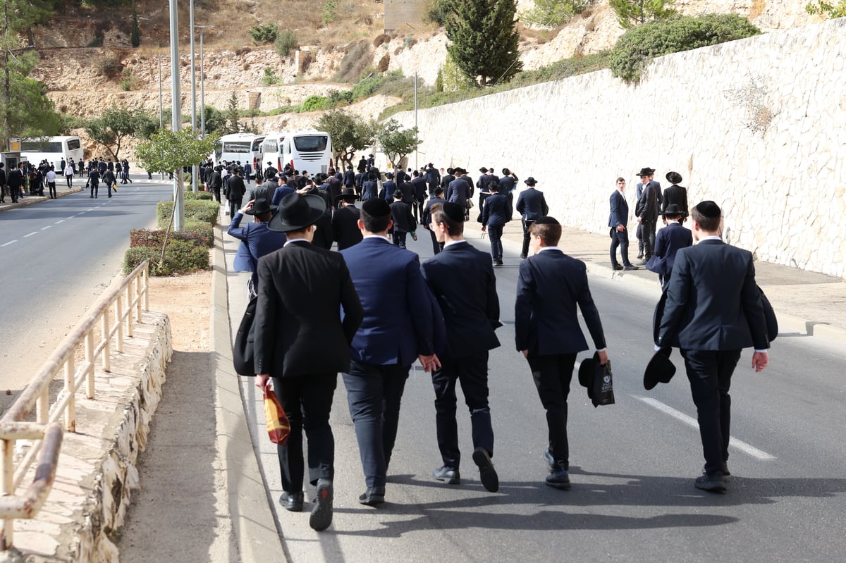 תיעוד מהלווית הגר"ש רבר זצ"ל