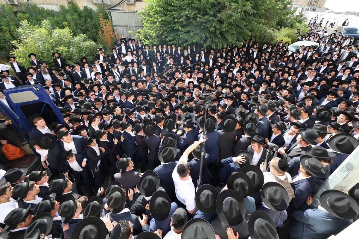 תיעוד מהלווית הגר"ש רבר זצ"ל