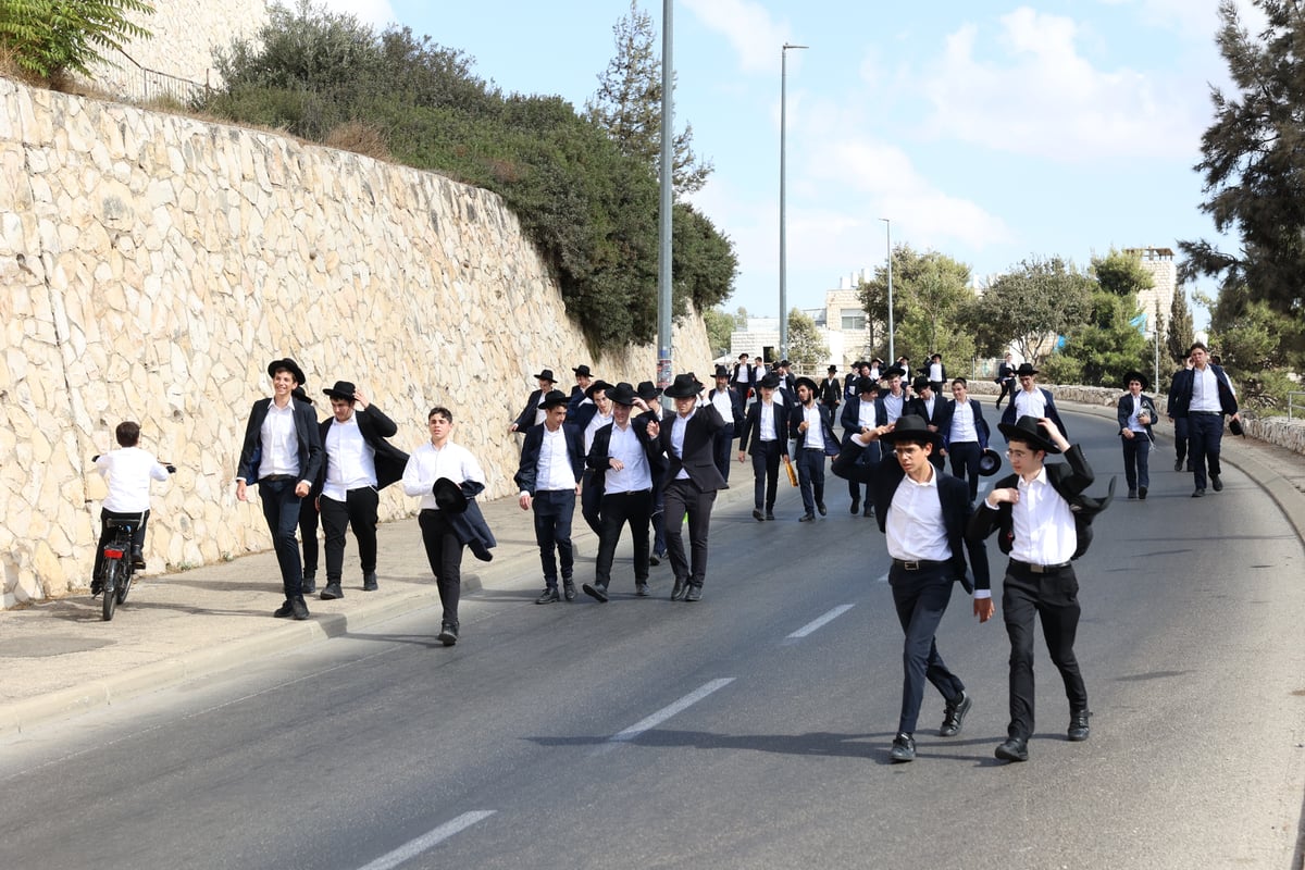 תיעוד מהלווית הגר"ש רבר זצ"ל