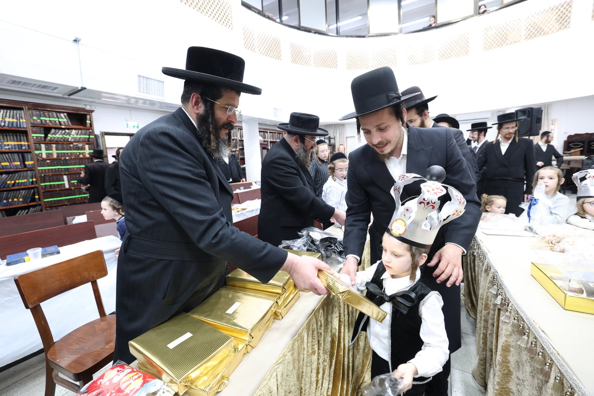 מסיבת חומש בת"ת סאטמר בירושלים