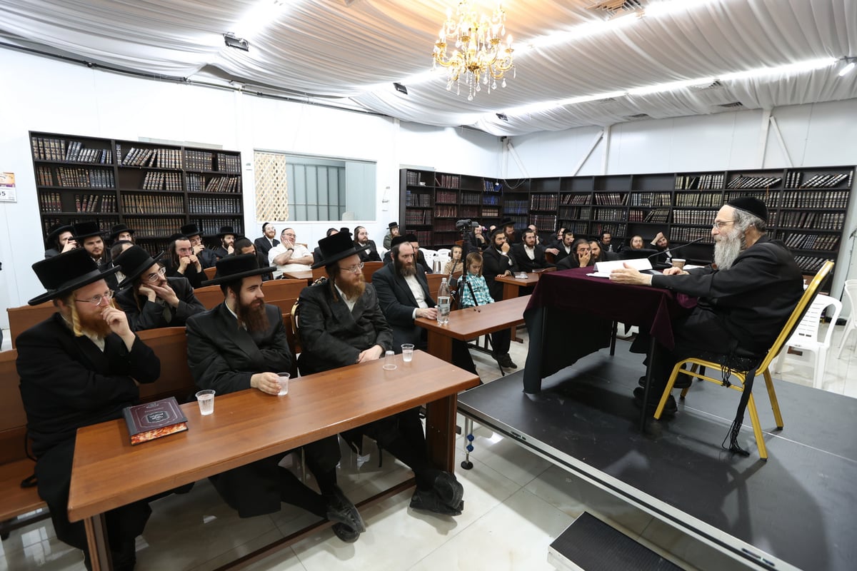 הגה"צ רבי אלימלך בידרמן בשיחת חיזוק בהיכל ביהמ"ד ספינקא בית שמש 