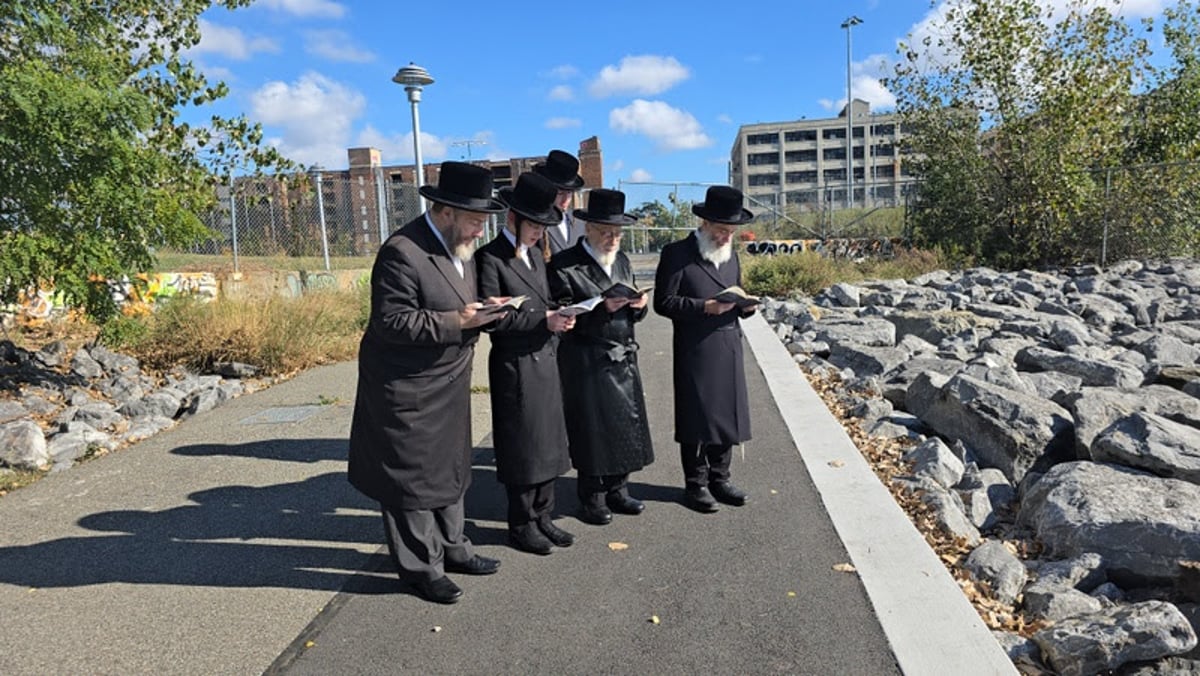 ערב ראש השנה בחצר הקודש ליסקא 