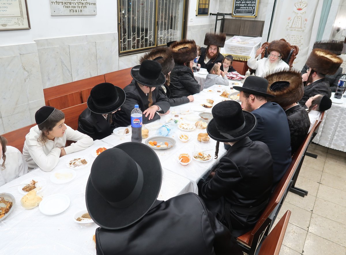 יום כיפור בחצה"ק סטרופקוב 