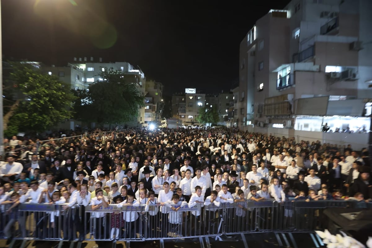 הקבלת פני רבו להגר"ד יוסף, באשדוד