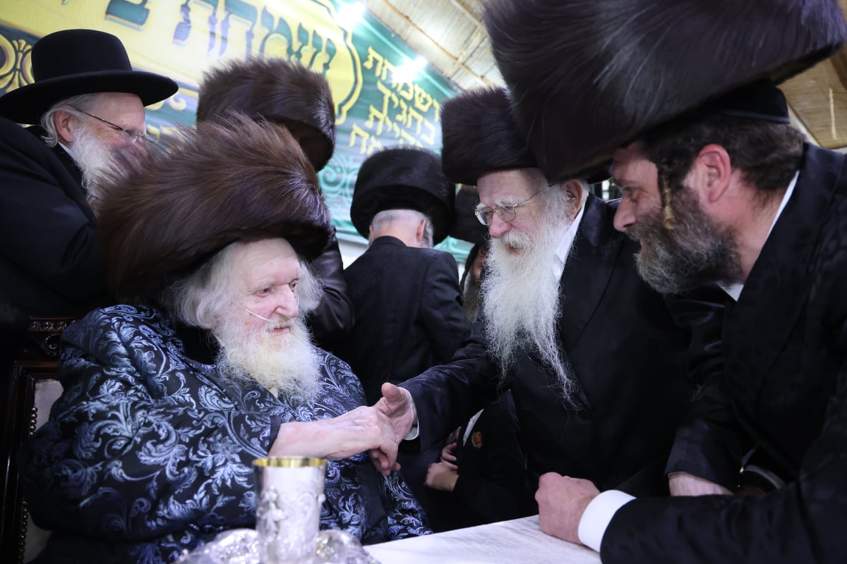 הקבלת פני רבו להגר"מ שטרנבוך - חוה"מ סוכות תשפ"ה 