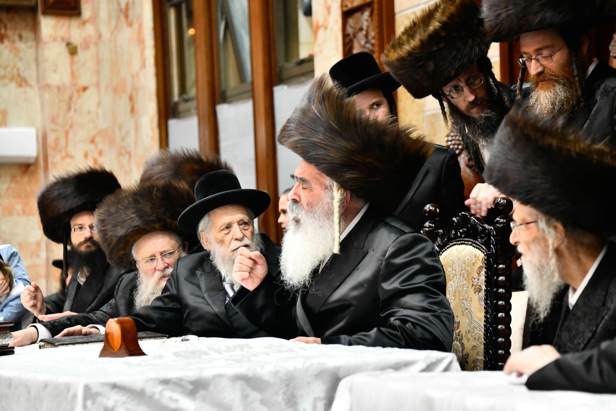 חול המועד סוכות בחצה"ק דושינסקיא 