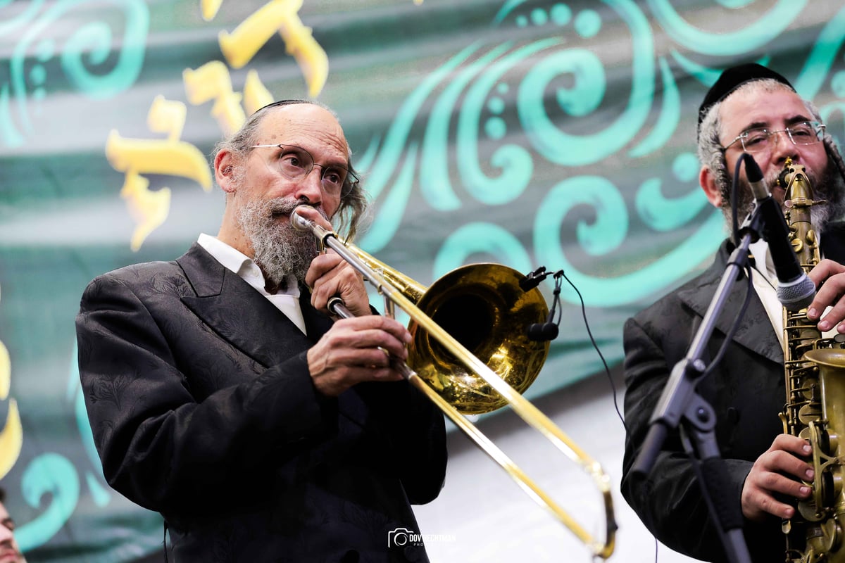 שמחת בית השואבה בישיבת אורייתא 