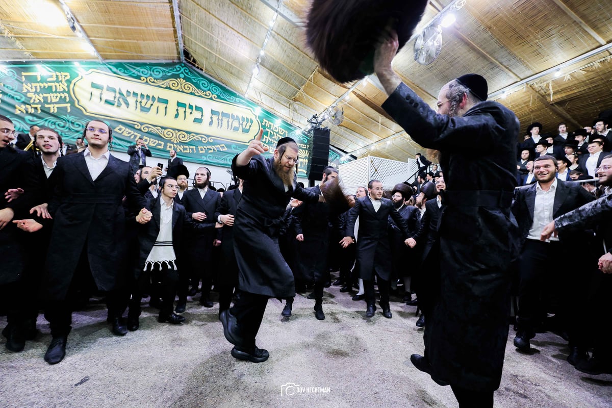 שמחת בית השואבה בישיבת אורייתא 