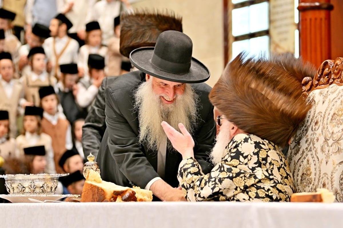 סוכות ושמחת תורה בחצה"ק ויז'ניץ 