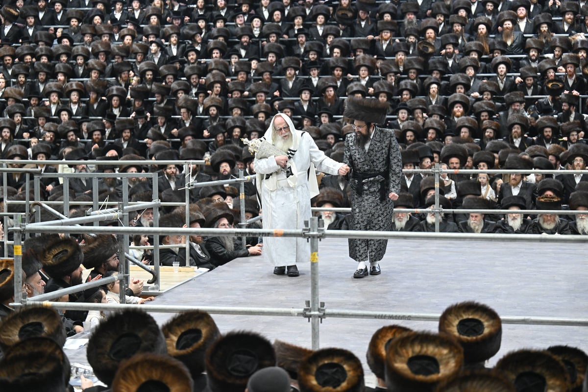 הקפות שניות בחצה"ק צאנז