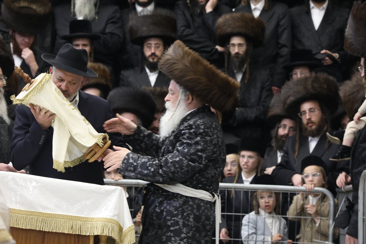 הקפות שניות בחצה"ק נדבורנה ירושלים