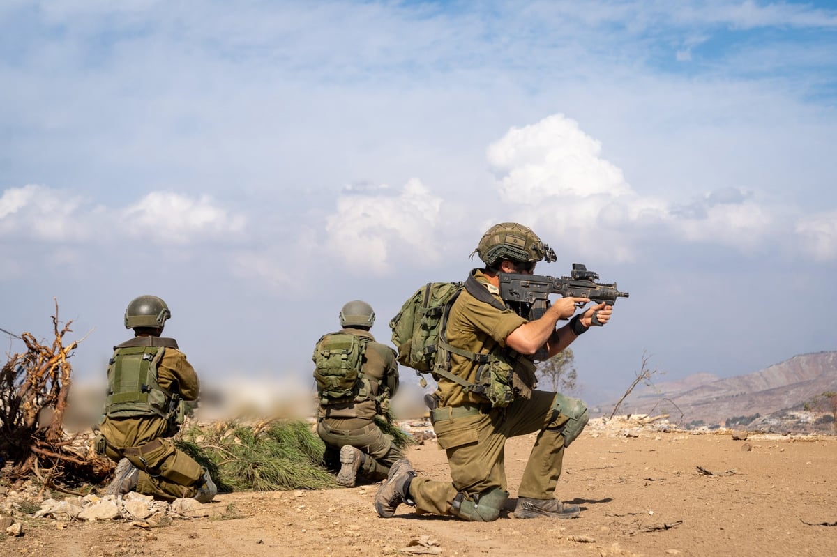 אויב שפל: קלצ'ניקוב וטילים ליד בובות משחקים בדירה בלבנון