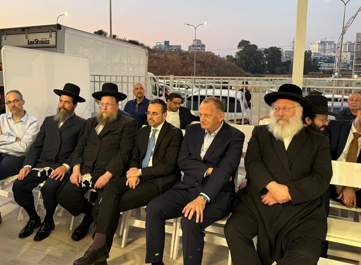 "הקמת המרפאה היא בבחינת מצוות 'ונשמרתם מאוד לנפשותיכם' הלכה למעשה, תוך התאמת השירותים לאורח חיי הקהילה"