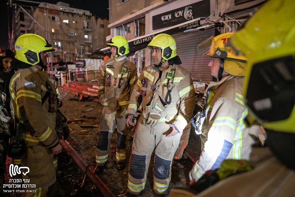 חמישה פצועים, שריפה והרס רב מנפילת חלקי טיל ברמת גן | 5 הרוגים בביירות