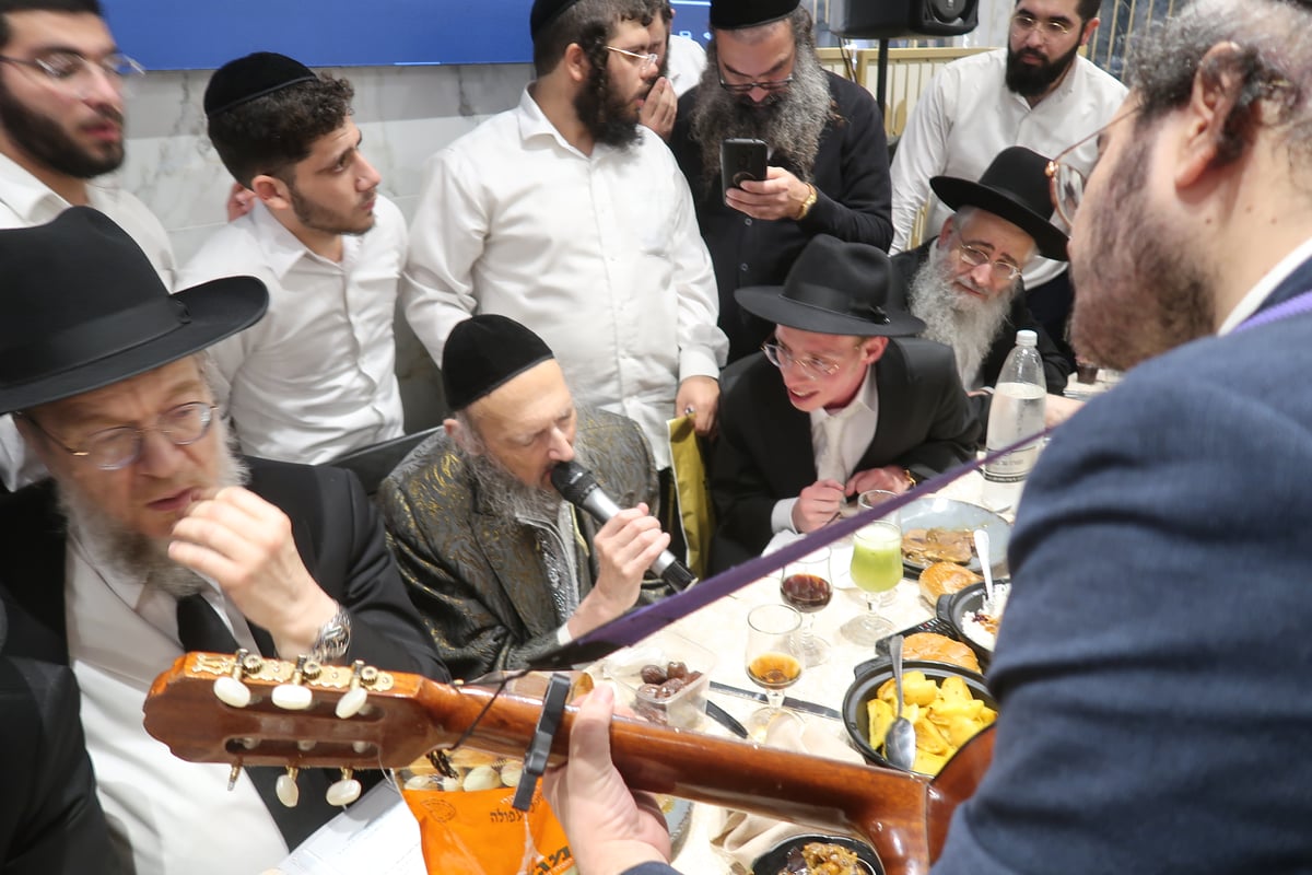 שמחת נישואי נכדת הגאון רבי יצחק זילברשטיין 