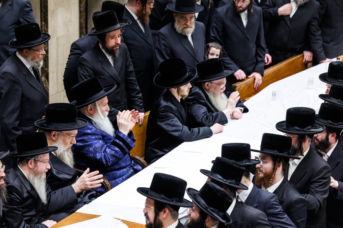 שמחת אירוסי נכדת האדמו"ר מבאבוב