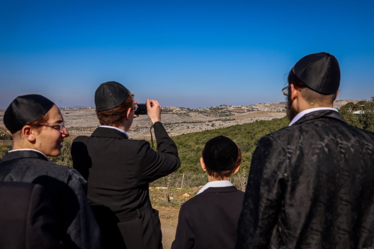 ביקור במושב אביבים הסמוך לגבול עם לבנון