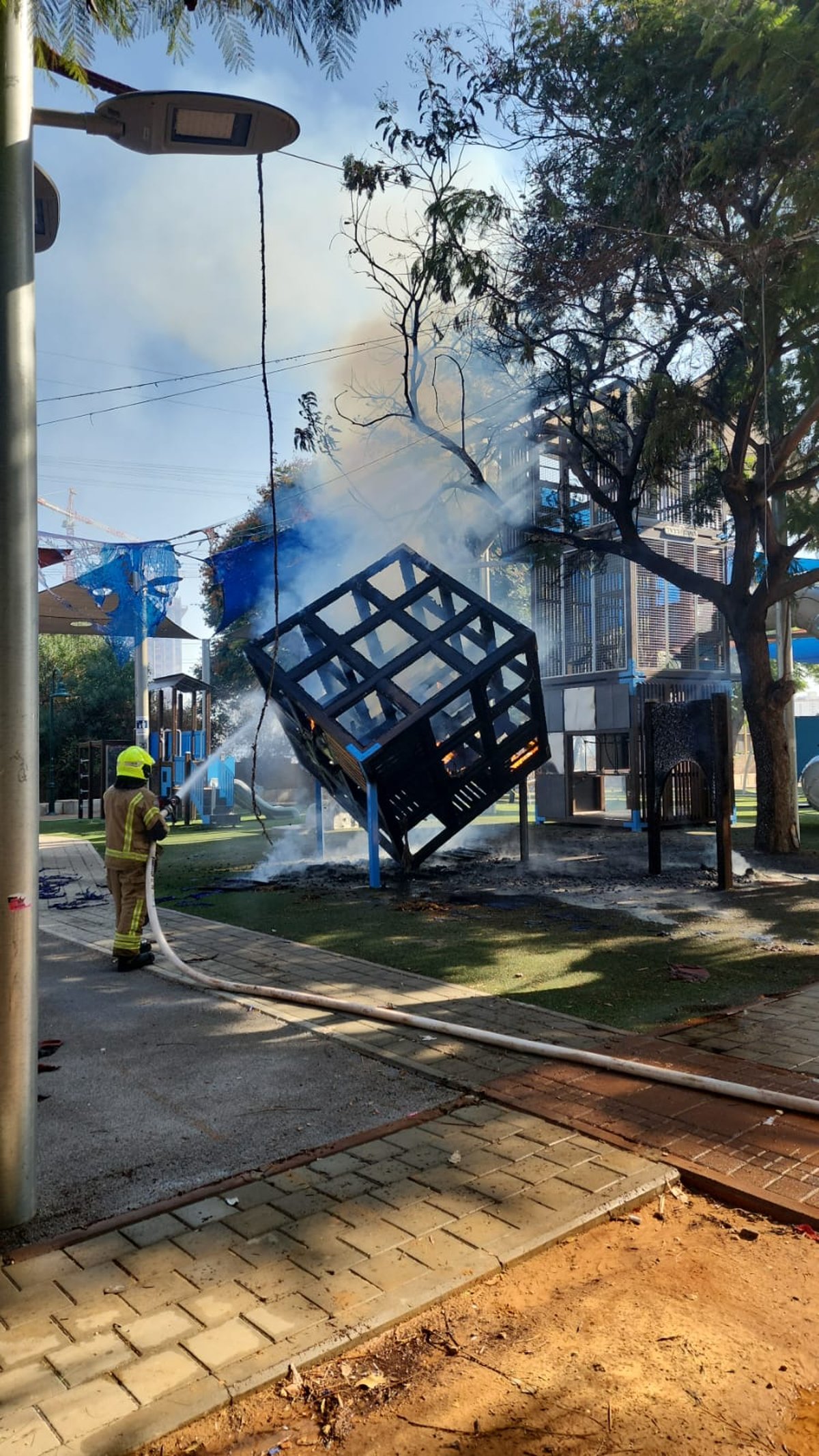 המתקן שנשרף