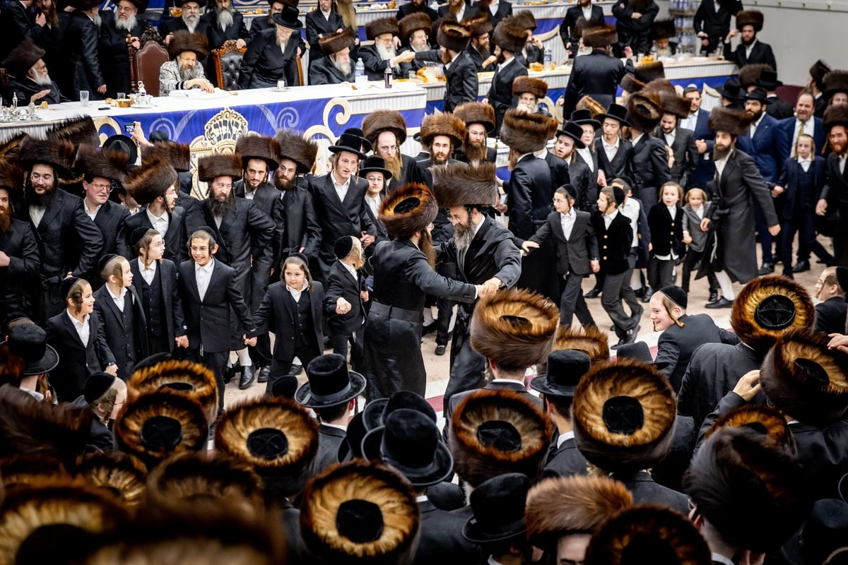 שמחת נישואי נכד האדמו"ר מבאבוב 45