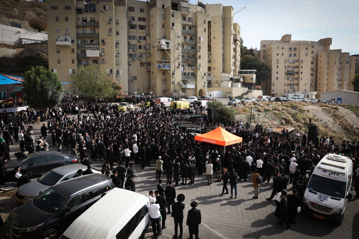 מסע הלוויה בצפת