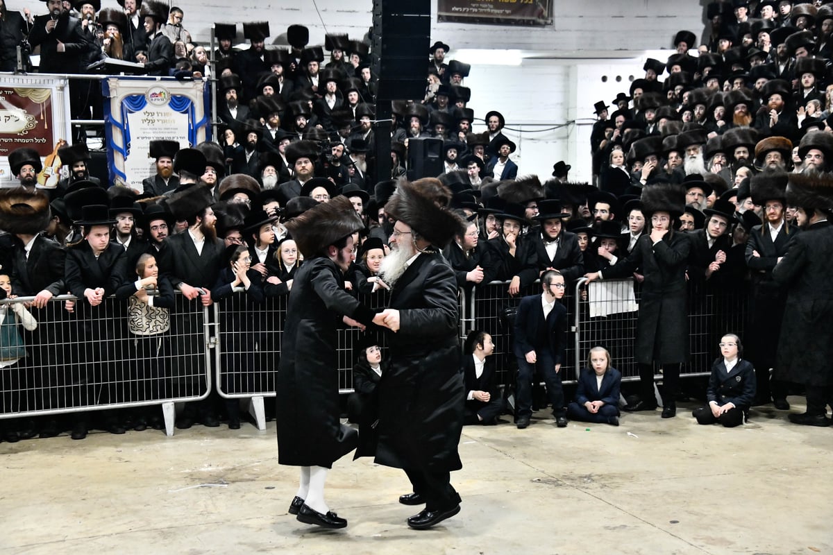 שמחת נישואי בת האדמו"ר מביאלה