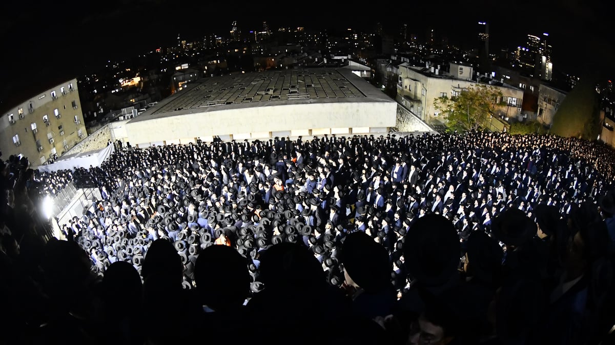 הלווית מנהיג 'הפלג הירושלמי' ראש הישיבה הגאון רבי אשר דויטש זצ"ל