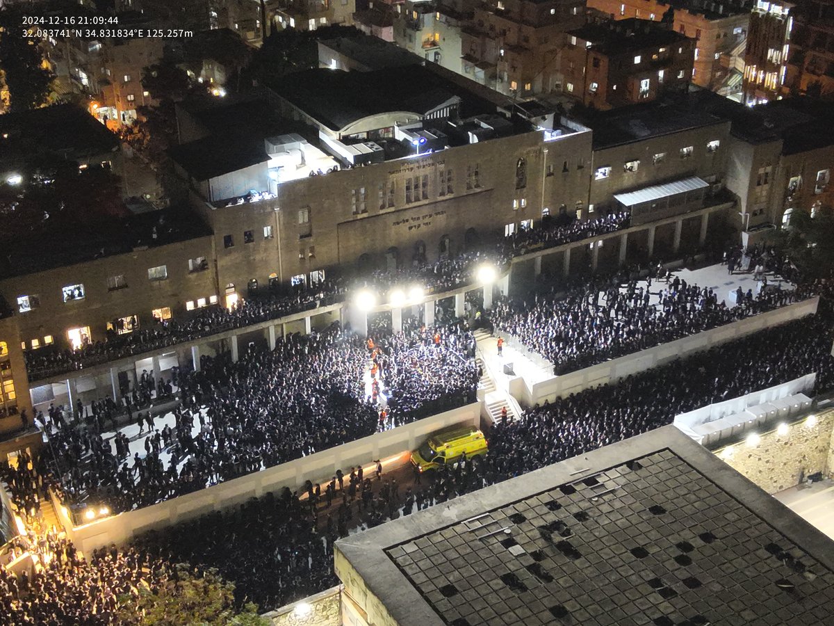 תיעוד מהרחפן: הרבבות בהלווית הגר"א דויטש בפוניבז'