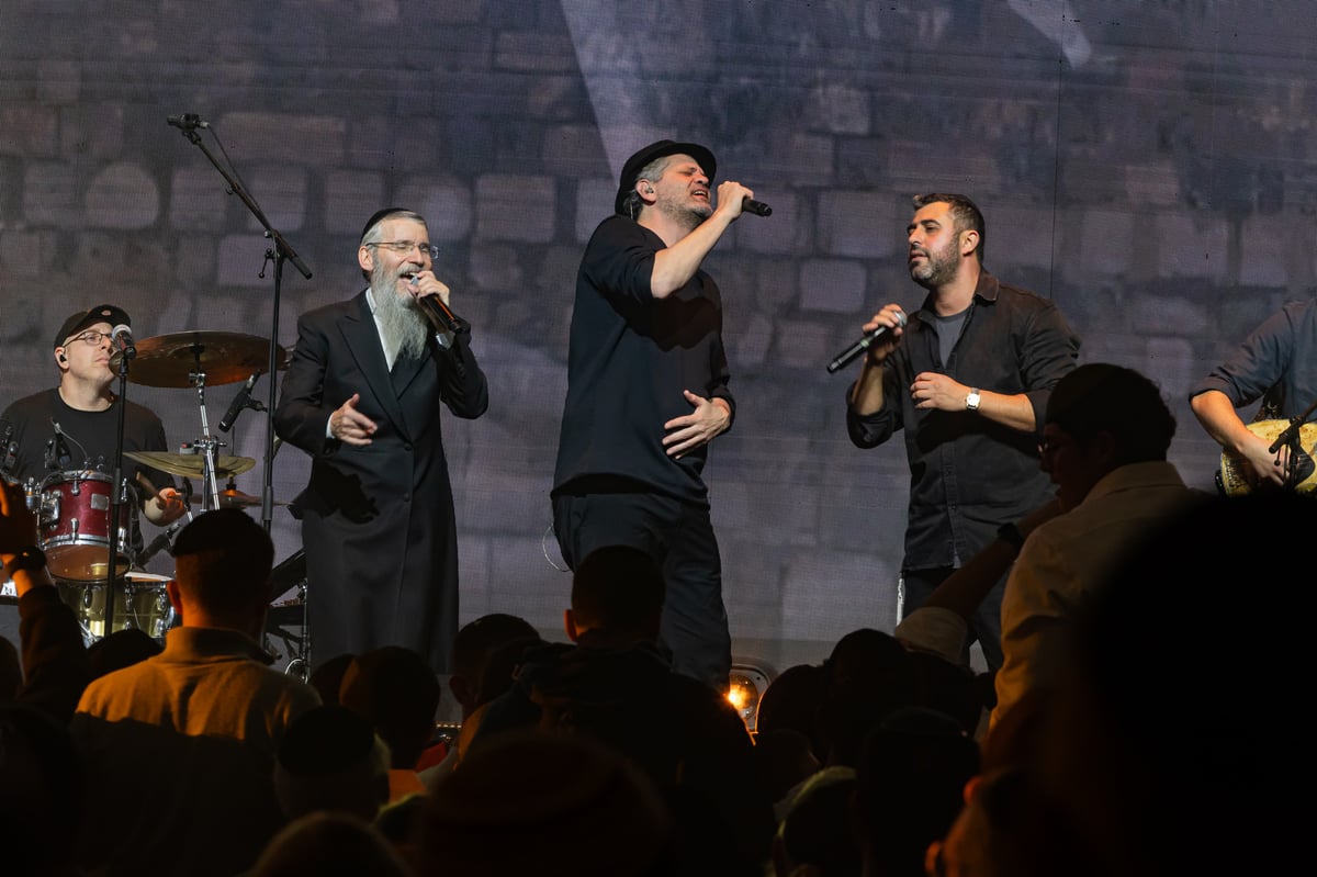 "כולם צמאים לצמאה" | המופע שכובש גם את הסקפטיים