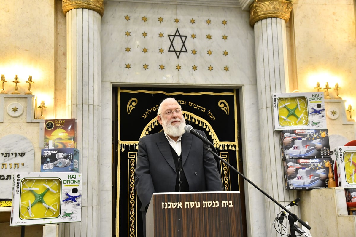 מסיבת חנוכה בביה"ס חורב ברמת גן