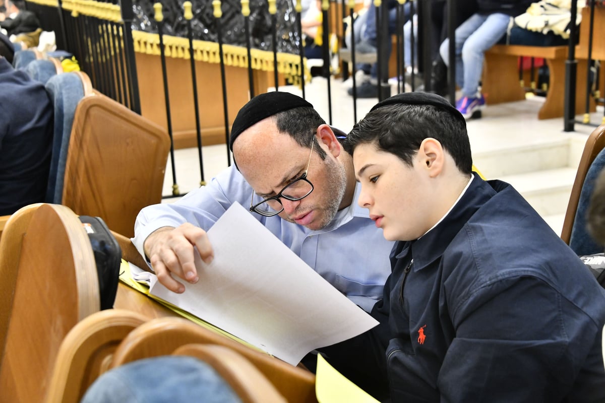 מסיבת חנוכה בביה"ס חורב ברמת גן