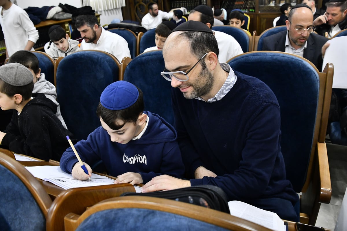 מסיבת חנוכה בביה"ס חורב ברמת גן