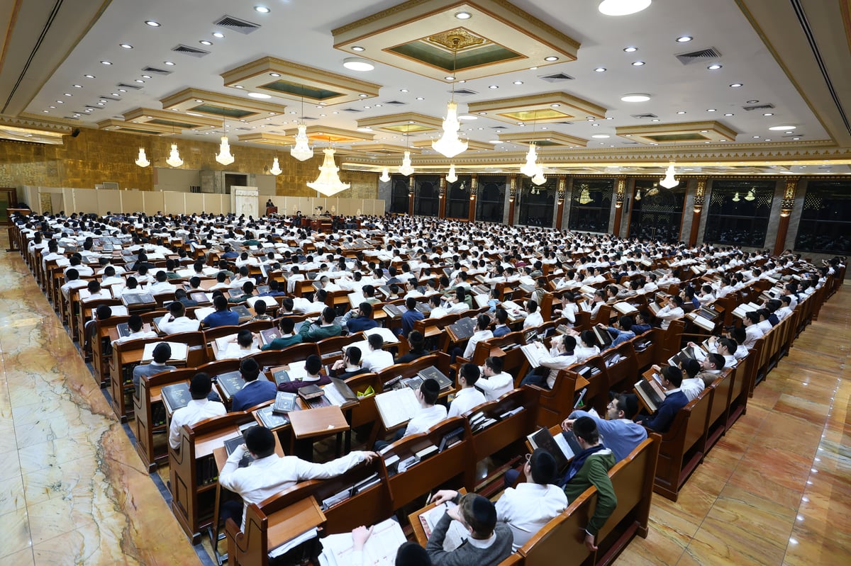 ראש הישיבה בביקור בישיבת עטרת שלמה