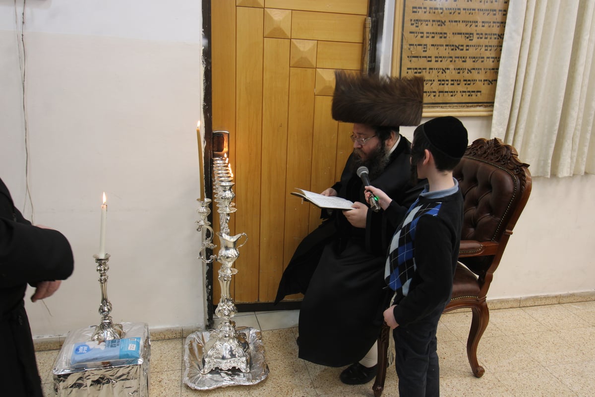 הדלקת נרות חנוכה בחצה"ק צאנז ז'ימגראד