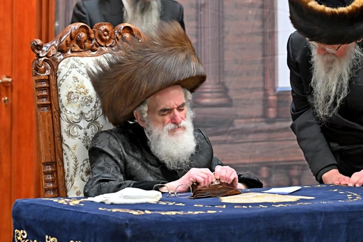 חנוכה בחצה"ק ויזניץ