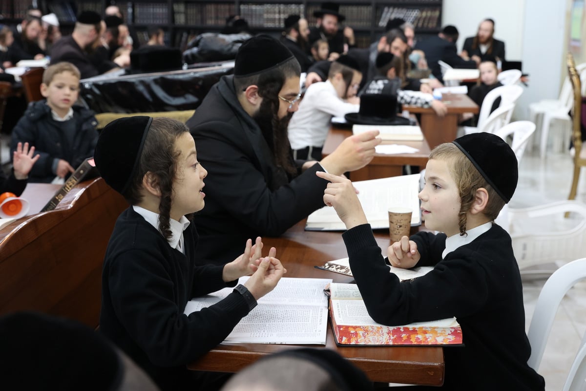 חנוכה בביהמ"ד ספינקא בית שמש