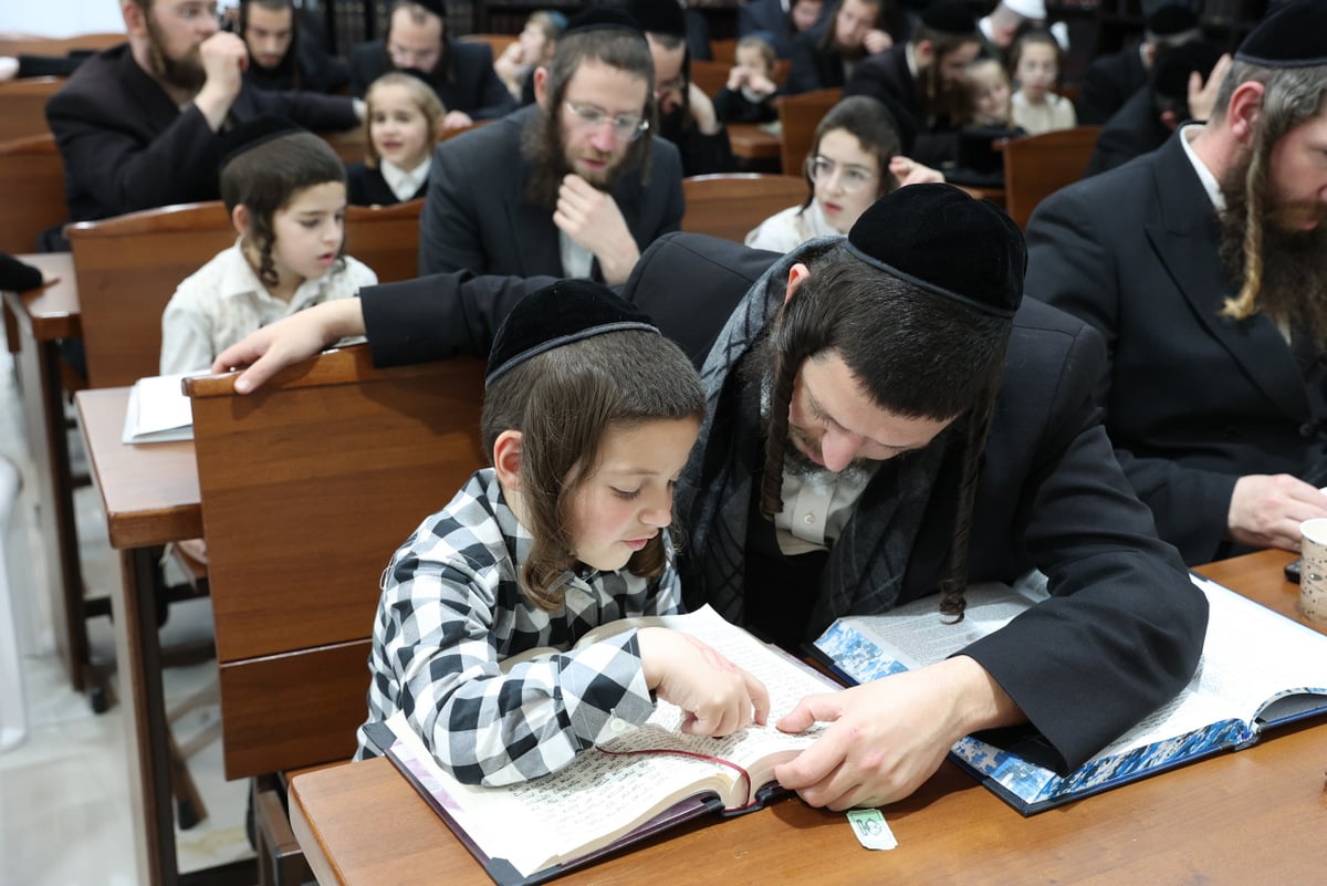 חנוכה בביהמ"ד ספינקא בית שמש