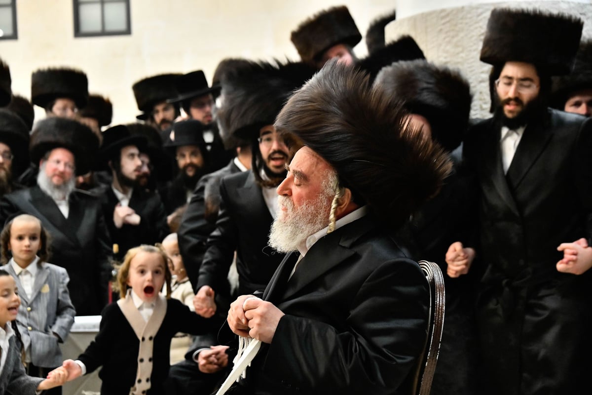 שמחת נישואי נכד הגה"צ רבי יצחק משה ארלנגר