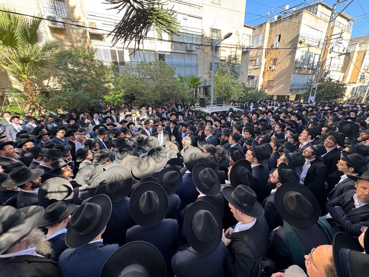 מסע הלוויית הגאון רבי חיים רפפורט זצ"ל